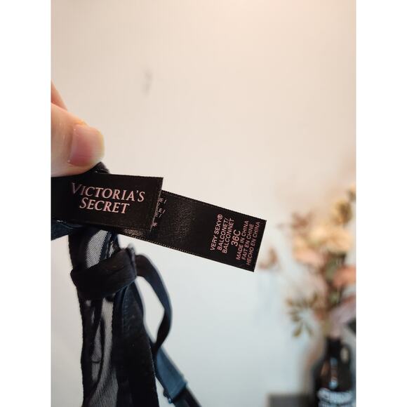 Victoria's Secret Very‎ Sexy Balconet Bra 36C – Black Lace & Purple Satin - Picture 2 of 2